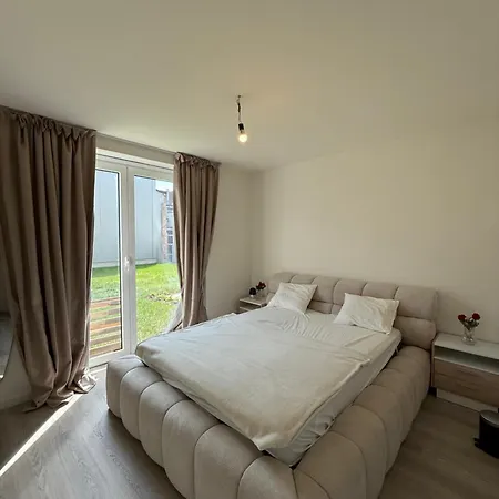 Apartment Modern & Bright 2-bedroom With Terrace